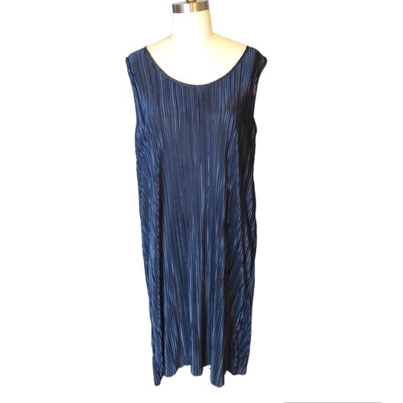 H&M Plisse Pleated Dress Oversized in Navy Women's Size XL - Picture 2 of 6